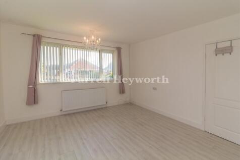 Bedroom 1 image 2 Ne