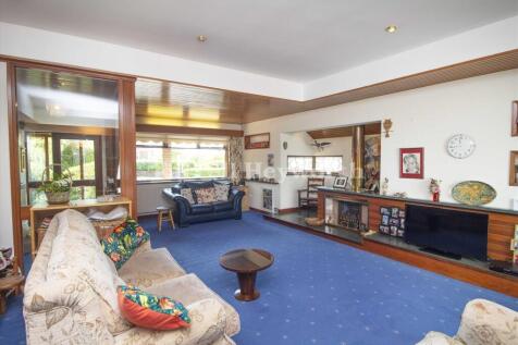 Lounge view 2