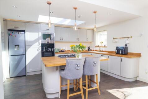 Kitchen Diner 4