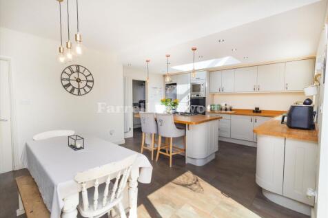 Kitchen Diner 5