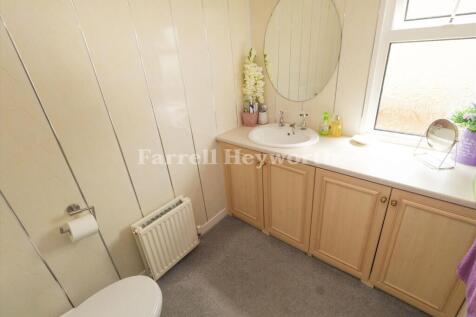 En Suite shower 2