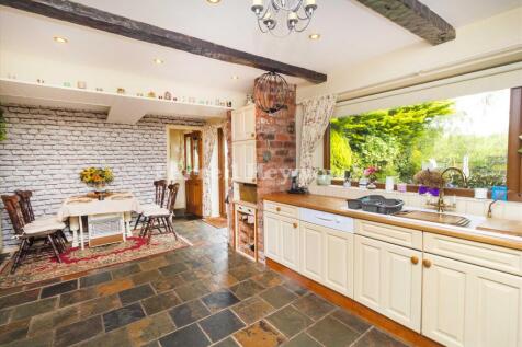 Kitchen Dining 3
