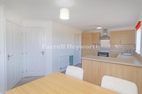 Kitchen dining 2