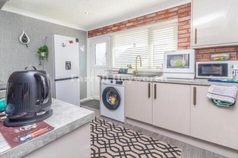 Kitchen image 2