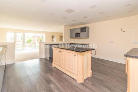 Kitchen image 3