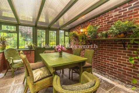 Garden Room image 2