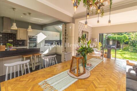 Dining Area image 3