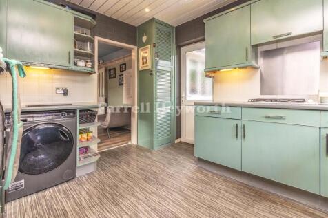 Kitchen b