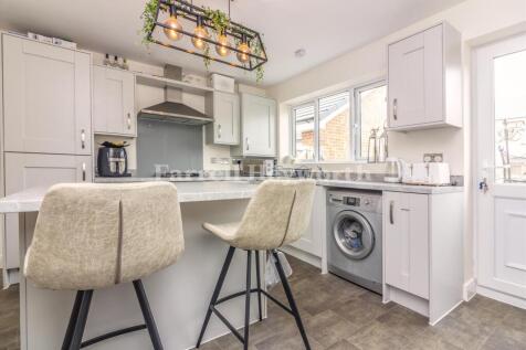 Kitchen f