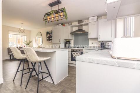 Kitchen g