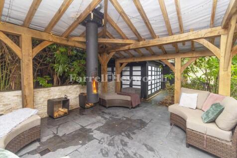 Outdoor eating area