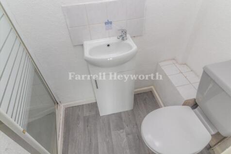 Second Floor Rear Be