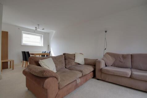 Open Plan Living/Dining