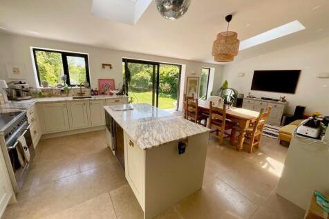 New kitchen 2.jpg