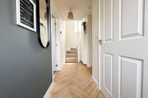 entrance hall 2.jpg