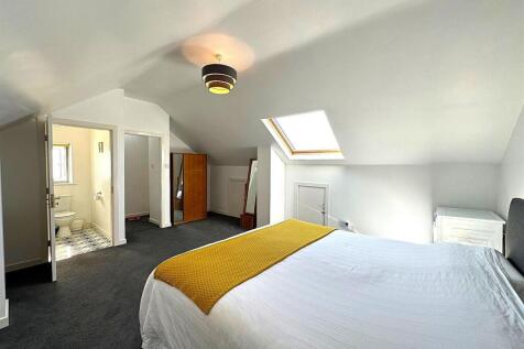 top bed 3.jpg