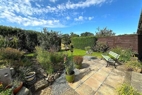 garden patio.jpg
