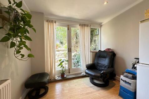 gdn room.jpg