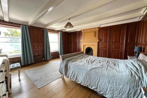 Bed 1 pic 2.jpg