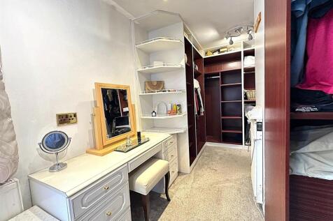 dressing room.jpg