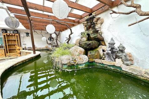 pond orangary.jpg