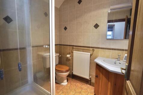 annexe showerroom.JPG