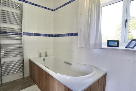 en suite 2.JPG