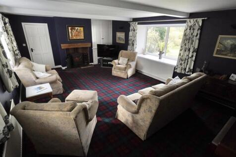 livingroom 3.JPG