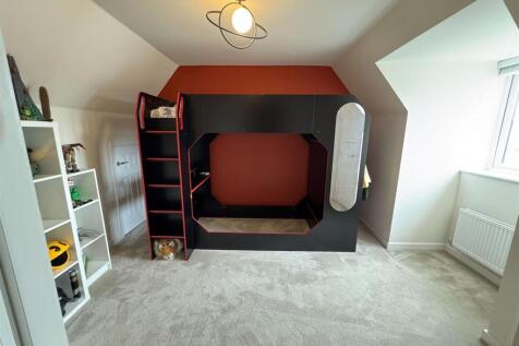 bed 2.jpg