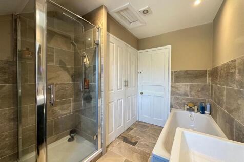 bath 1.jpg
