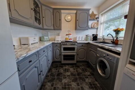Fitted Kitchen:
