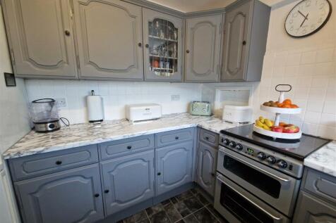Fitted Kitchen: