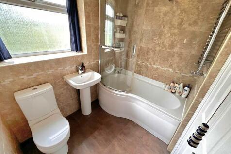 Bathroom / WC: