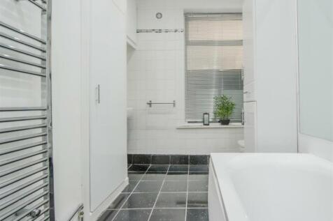Bathroom / WC: