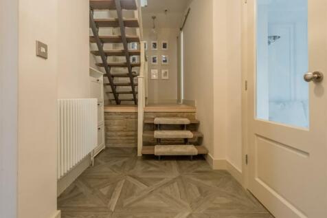 Split Level Entrance Hallway: