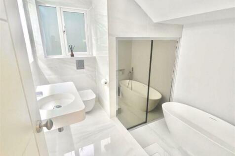 Bath &amp; Shower Room / WC: