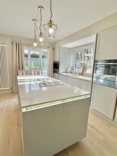 Fitted Breakfast Kitchen: