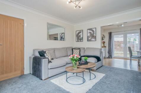 Living Room: