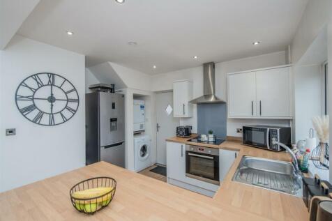 Fitted Dining Kitchen: