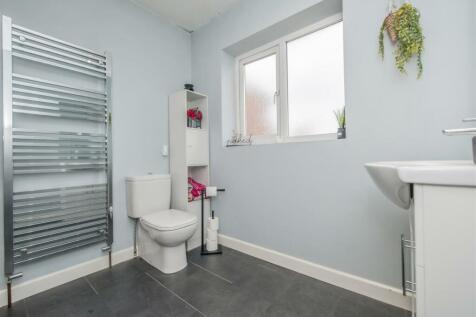 Shower Room / WC: