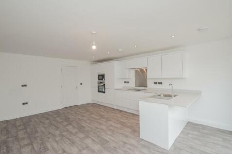 Fitted Dining Kitchen: