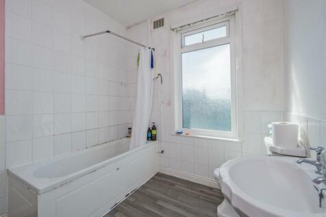 Bathroom / WC: