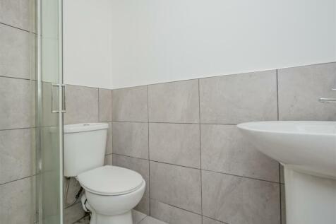 Shower Room / WC: