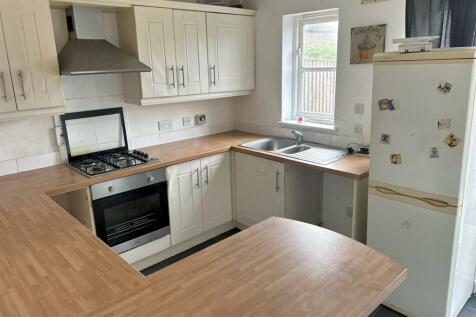 Fitted Dining Kitchen: