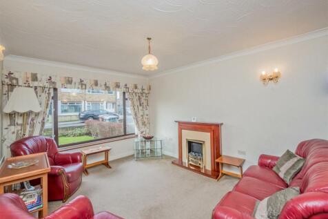 Living Room &amp; Dining Area: