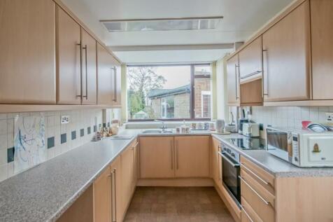 Fitted Kitchen: