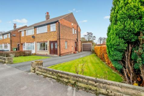 Off Street Parking / Drive / SIngle Detached Garag