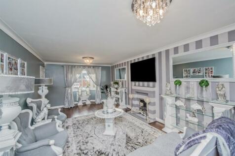 Living Room: