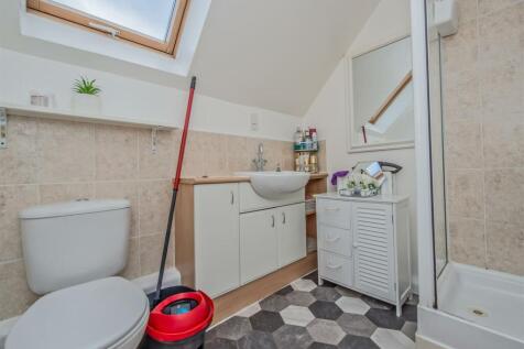 Shower Room / WC: