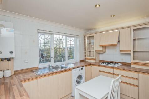 Fitted Dining / Breakfast Kitchen: